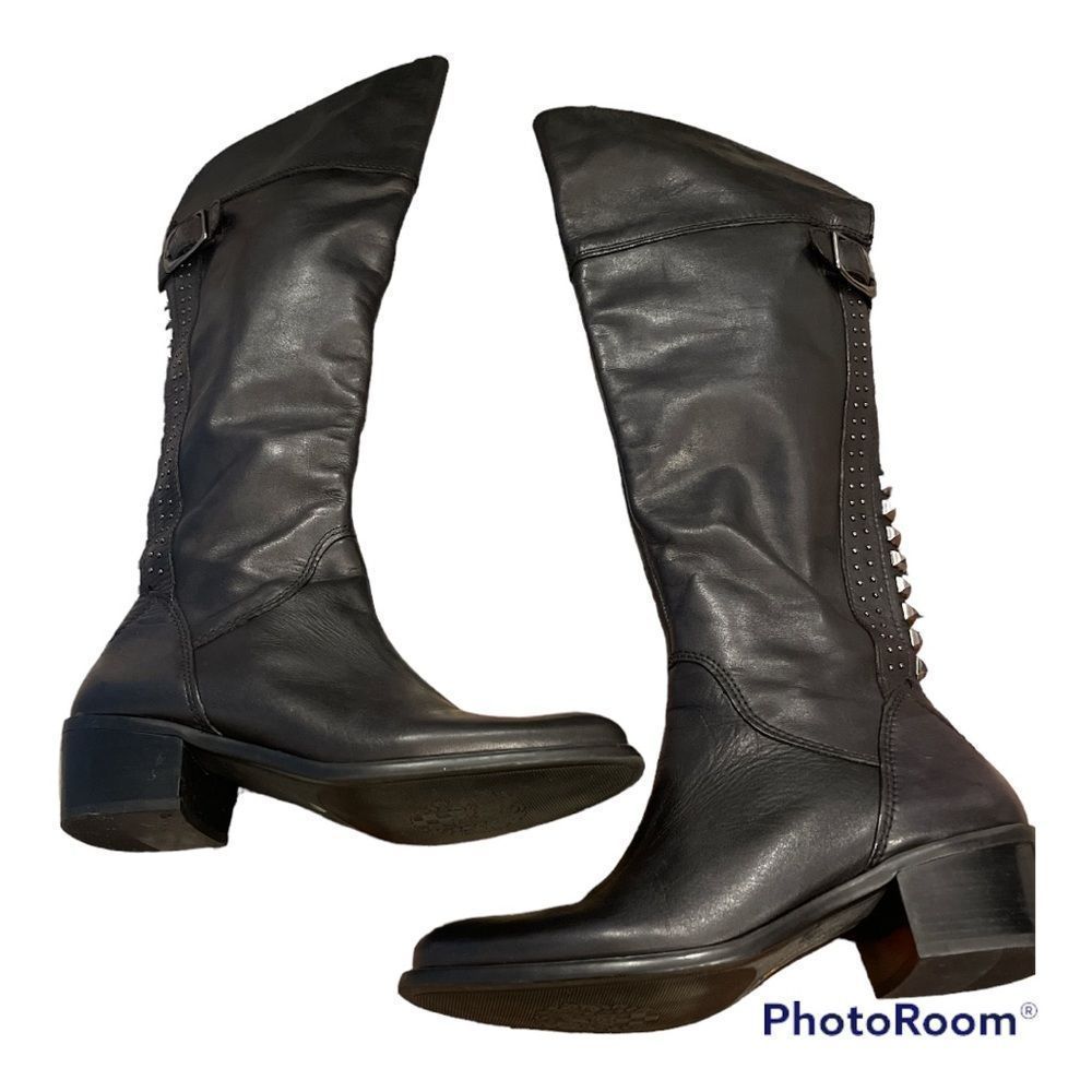 𝅺vince Camuto Blk Leather Bollo Boots sz 10B